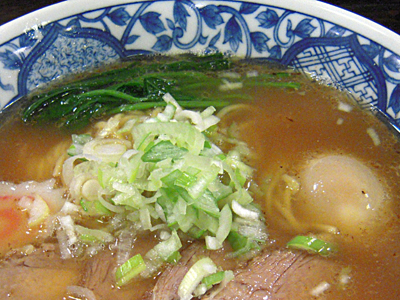 中華焼豚そば(サービス味玉付き) ネギと味玉 活力屋.jpg