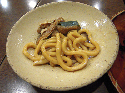 かしわ入煮込うどん 食べ方 山本屋総本家.jpg
