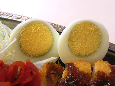 チキンカツカレーbj ゆで玉子 gogo上野御徒町.jpg