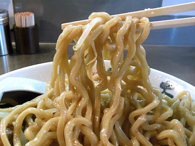 ラーメン(野菜増し・にんにく) 麺 大-堀切.jpg