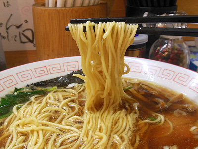 中華そば 麺 昭和歌謡ショー.jpg