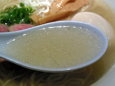 味玉入り鴨そば スープ 1/20.jpg
