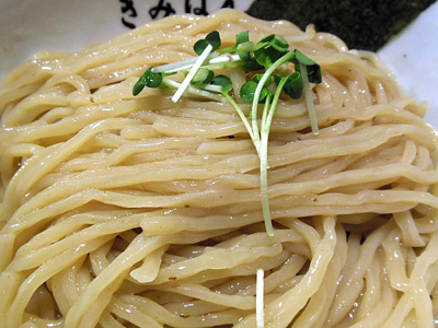 梅香る煮干しつけめん 麺-特盛り きみはん総本店.jpg