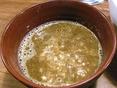梅香る煮干しつけ麺(特盛り) つけ汁 きみはん総本店.jpg