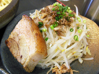 肉野菜つけめん(中盛り) 肉野菜2 ワンズワンズ.jpg