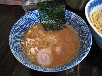 つけめん(中盛り) つけ汁 俺の麺.jpg