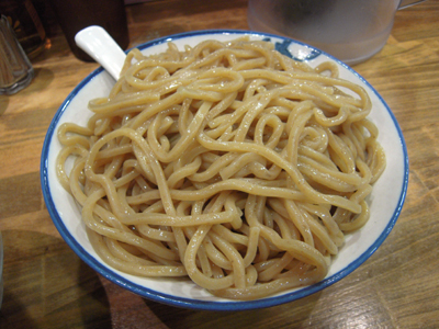 塩つけ麺 大盛り 麺 めいげんそ.jpg