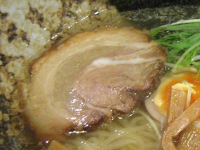 塩ラーメン チャーシューup 麺 壱蔵.jpg