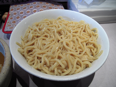 極太つけめん 大盛り 麺 狼煙屋.jpg