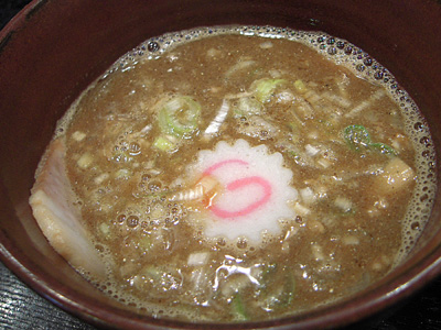 つけめん(大盛り) つけ汁 きみはん五反田.jpg