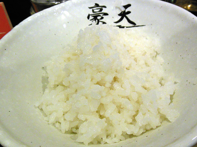 まぜそば【醤油】(中盛り) サービスライス 豪天.jpg
