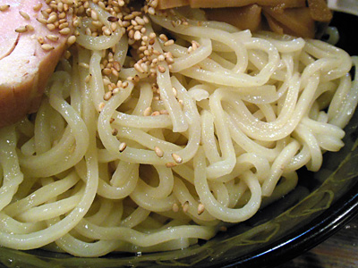 カニつけ麺 麺 きび桃太郎.jpg