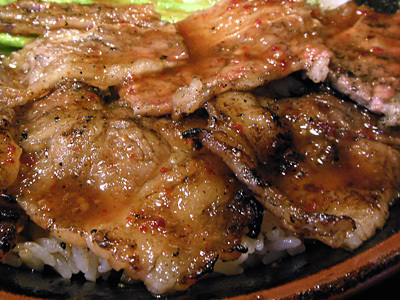 カルビ丼(大盛り) カルビ たどん秋葉原.jpg