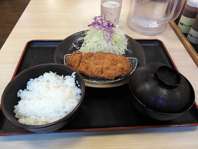 ロースかつ定食 松乃家北千住.jpg