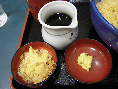 二枚冷やしたぬきそば 小皿 小諸そば神田須田町.jpg