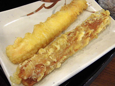 冷やかけうどん+天ぷら いか+ちくわ 丸亀足立.jpg