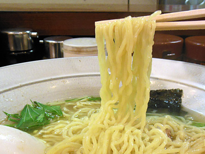 塩そば(大盛り) 麺 まる長水天宮.jpg
