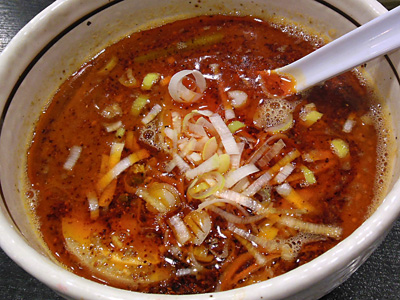 担々つけ麺 辛口(並) つけ汁 桃天花.jpg