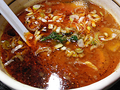 担々つけ麺 辛口(並) つけ汁 桃天花.jpg
