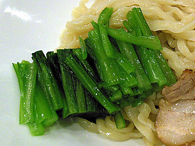 海老つけ麺 ほうれん草 まるは.jpg