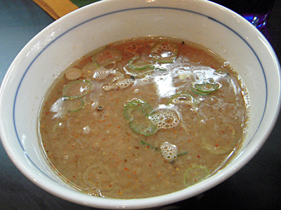 濃厚魚介つけ麺 つけ汁 斑鳩.jpg
