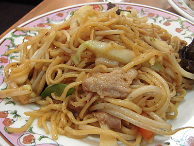 焼きそば(醤油)+餃子 焼きそば(醤油) 餃子の王将浅草橋.jpg