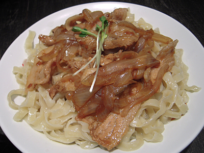 肉盛りつけ麺(中盛り) 麺 六代目けいすけ.jpg