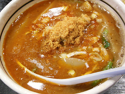 胡麻カレーつけ麺 つけ汁 桃天花.jpg