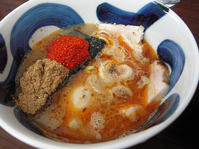 辛子つけ麺 あつもり(大盛り) つけ汁 葵本店.jpg