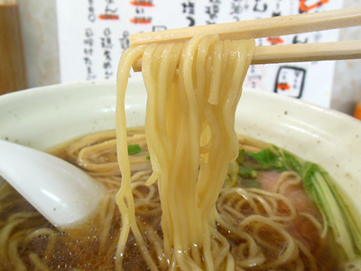 鶏だし醤油らーめん 麺 HOME.jpg