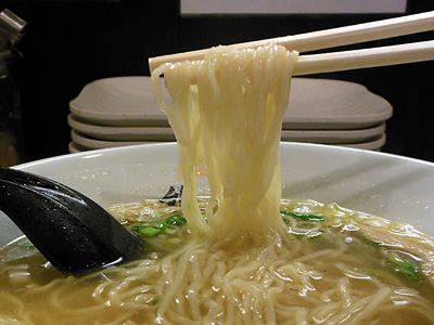 鶏王ラーメン(鶏清湯) 麺 鶏王けいすけ.jpg